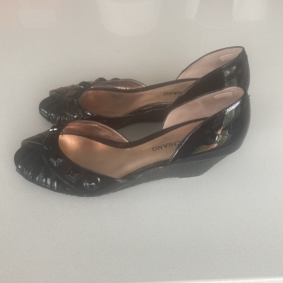 Arturo Chiang Black Wedges - Size 7 - Picture 3 of 6